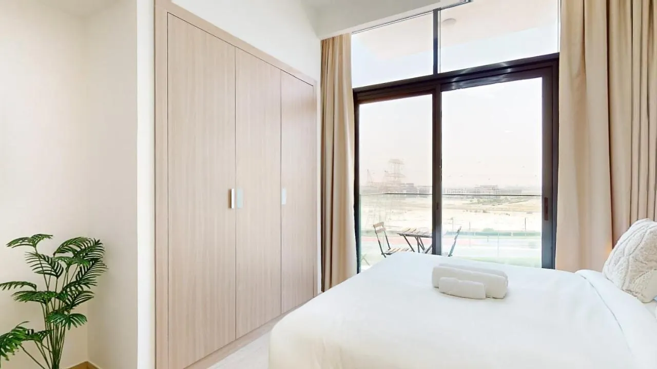 Azizi Riviera 30 - Bright Studio Apartment Dubai