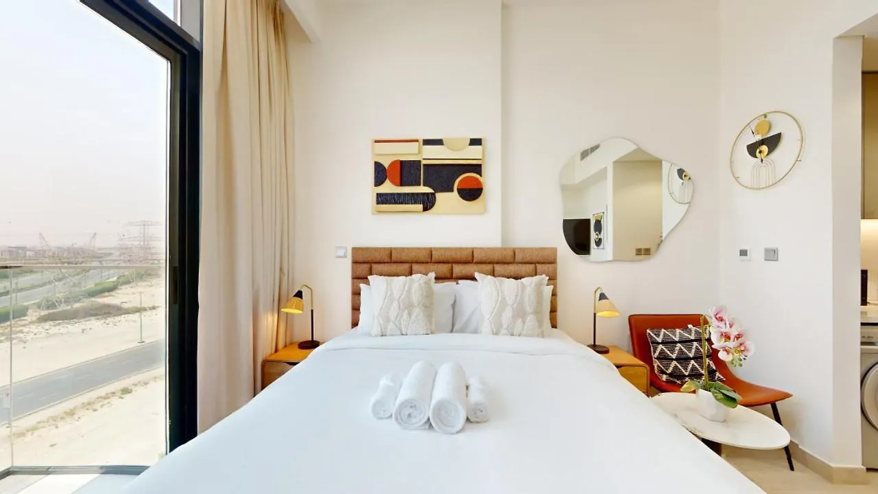 Azizi Riviera 30 - Bright Studio Apartment Dubai